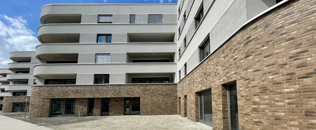 Steinversiegelung außen - Sockel, Klinker und Einfahrt dauerhaft schützen